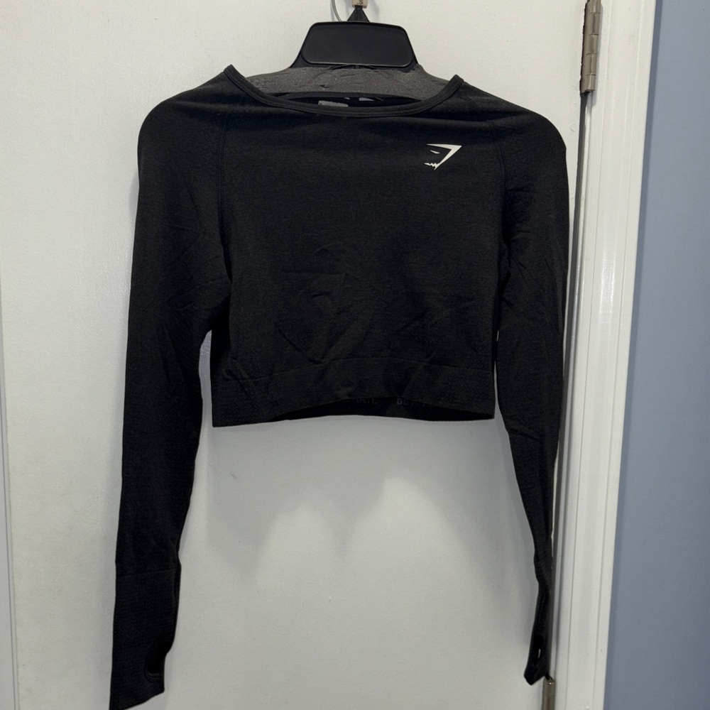 GymShark black Long Sleeve Crop Top size large